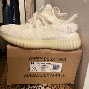 Yeezy boost 350s, worn 3x, with original box, size 6.5